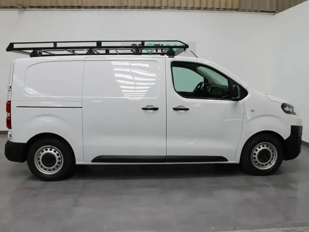 Usado Citroën Jumpy 102 CV (75 kW) 2022 Blanco Monovolumen