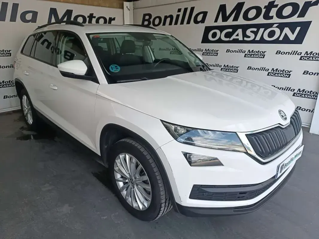 Usado Skoda Kodiaq Ambition 150 CV (110 kW) 2021 Blanco SUV