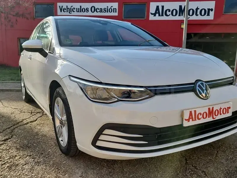 Usado VW Golf VIII Life 115 CV (84 kW) 2021 Blanco Berlina