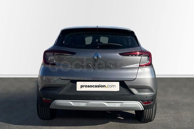 Usado Renault Captur Equilibre 90 CV (66 kW) 2023 Gris / plata SUV
