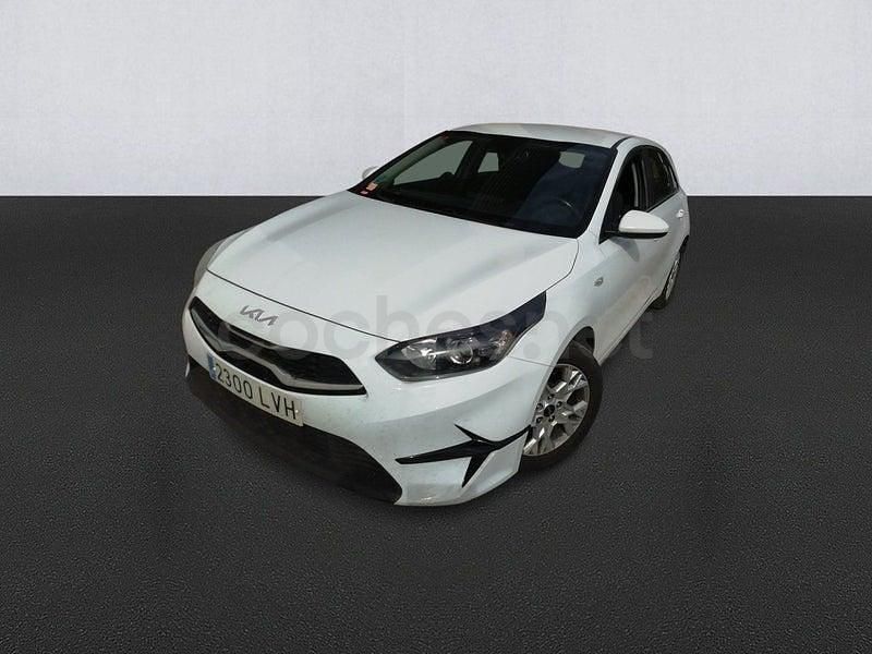 Usado Kia Ceed 100 CV (73 kW) 2021 Blanco Utilitario