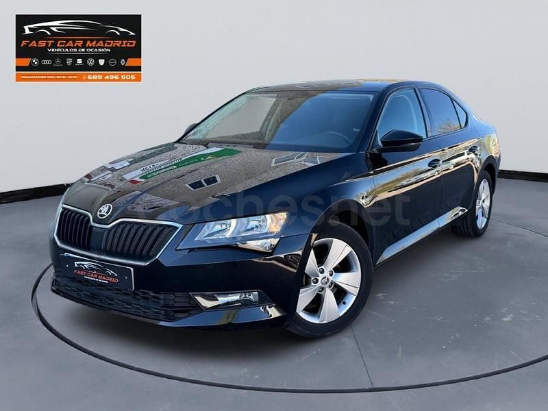 Usado Skoda Superb Style 150 HP (110 kW) 2018 Preto Sedan