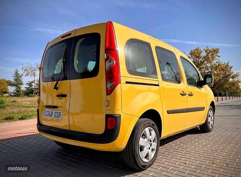 Usado Renault Kangoo 105 CV (77 kW) 2010 Amarillo Monovolumen