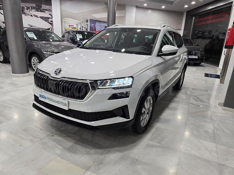 Usado Skoda Karoq Ambition 115 CV (84 kW) 2023 Blanco SUV
