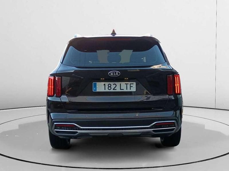 Usado Kia Sorento 232 CV (170 kW) 2021 Negro SUV