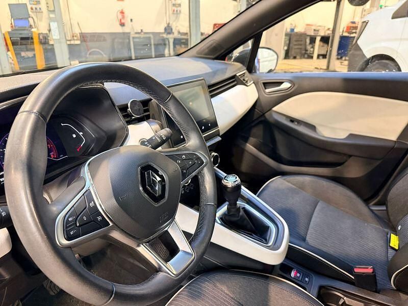 Usado Renault Clio V Techno 101 CV (74 kW) 2023 Gris Berlina