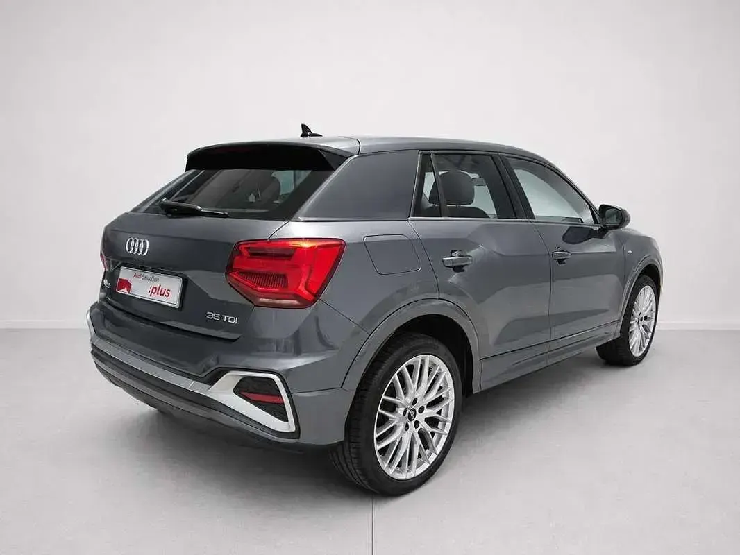 Usado Audi Q2 150 CV (110 kW) 2025 Gris SUV