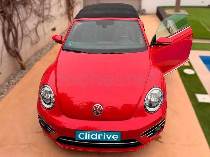 Usado VW Beetle Design 110 CV (80 kW) 2017 Rojo Utilitario