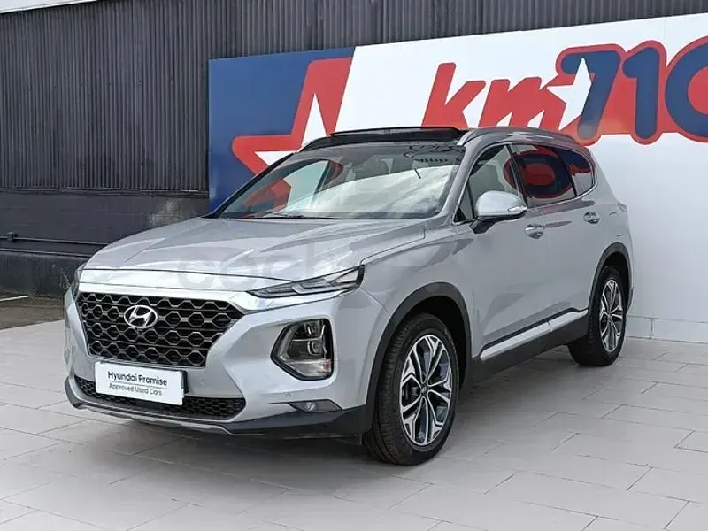 Usado Hyundai Santa Fe Limited 200 CV (147 kW) 2019 Gris / plata SUV
