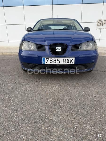 Azul Usado 2002 Seat Ibiza Berlina | 3190 € (Precio justo) - Imagen 1/4