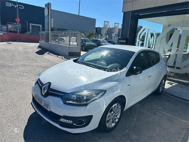 Usado Renault Mégane LIMITED 115 CV (84 kW) 2015 Blanco Berlina
