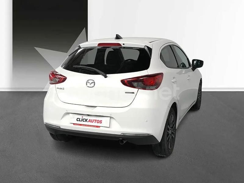 Usado Mazda 2 75 CV (55 kW) 2023 Blanco Berlina