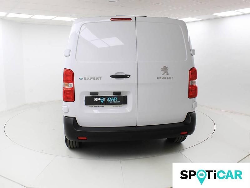 Usado Peugeot e-Expert 100 kW (136 CV) 2022 Blanco Van