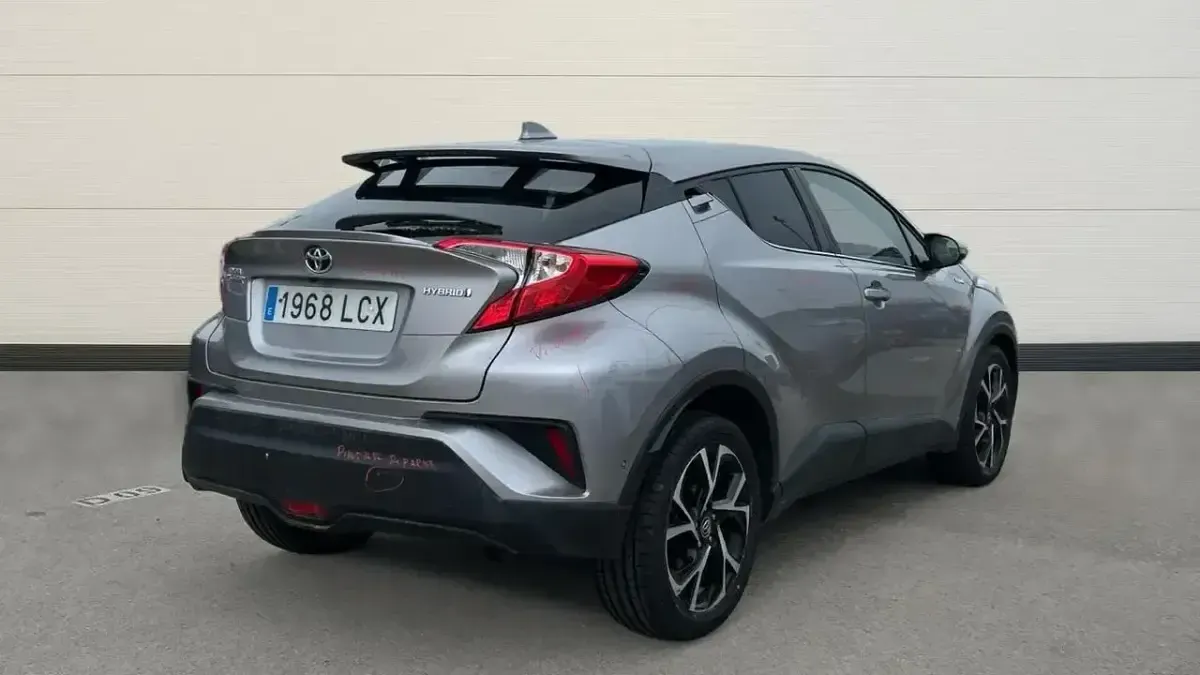 Käytetty Toyota C-HR Advance 122 HP (89 kW) 2019 Harmaa Katumaasturi