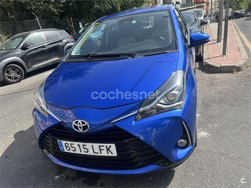 Azul Usado 2020 Toyota Yaris Hybrid Berlina | 14.000 € (Buen precio) - Imagen 1/4