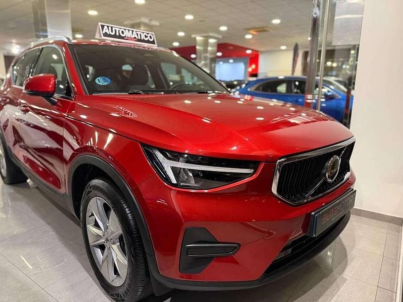 Usado Volvo XC40 Core 163 CV (119 kW) 2024 Rojo SUV