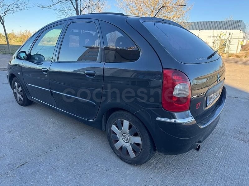 Usado Citroën Xsara Picasso Exclusive 110 CV (80 kW) 2006 Negro Monovolumen