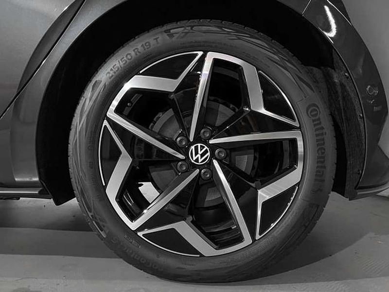 Usado VW ID.3 Pro 150 kW (204 CV) 2024 Gris Utilitario