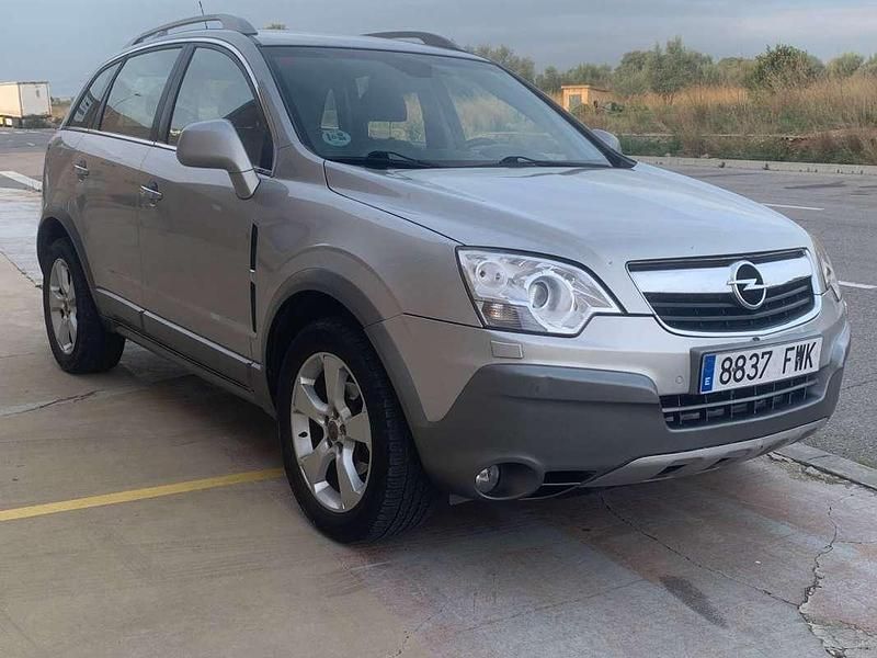 Usado Opel Antara Cosmo 150 CV (110 kW) 2007 Gris SUV