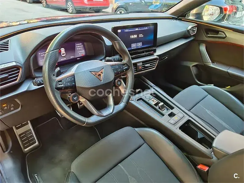 Usado Cupra Leon VZ 245 CV (180 kW) 2022 Azul Familiar