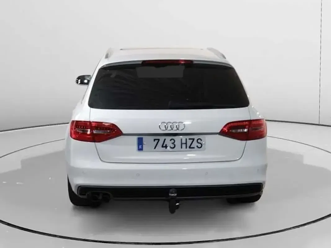 Usado Audi A4 150 CV (110 kW) 2014 Blanco Familiar