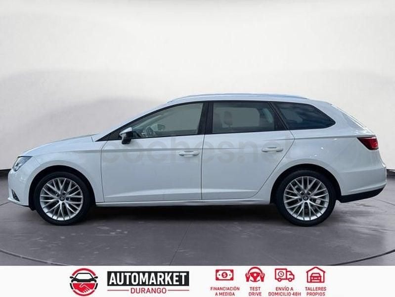 Usado Seat Leon Style 125 CV (91 kW) 2014 Blanco Familiar