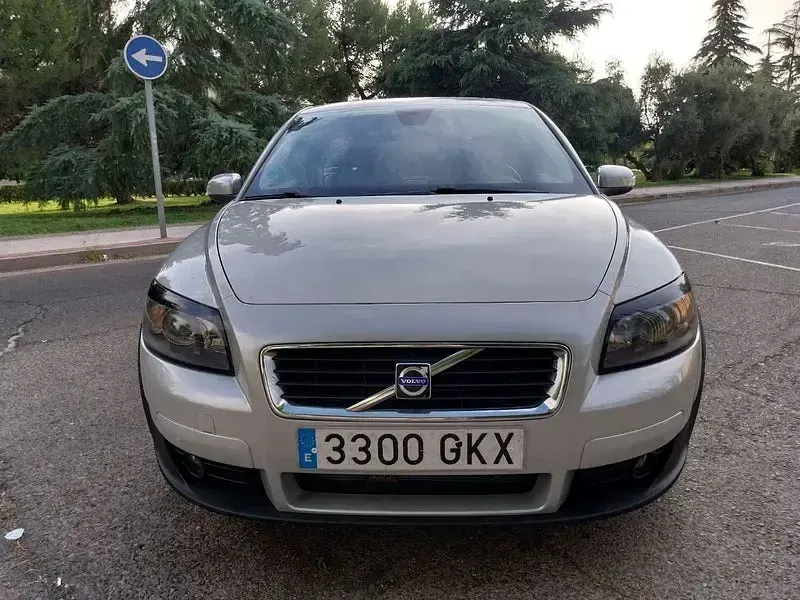 Käytetty Volvo C30 Momentum 125 HP (91 kW) 2009 Harmaa Viistoperä