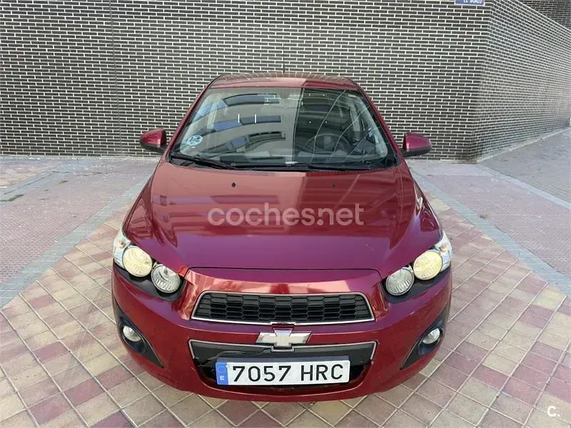 Usado Chevrolet Aveo LTZ 95 CV (69 kW) 2013 Granate Berlina
