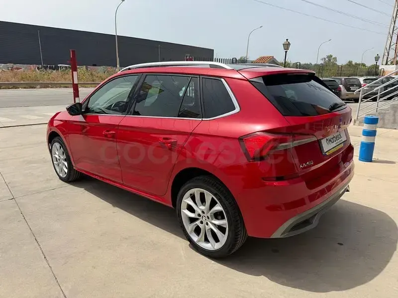 Usado Skoda Kamiq Ambition 110 CV (80 kW) 2023 Azul SUV