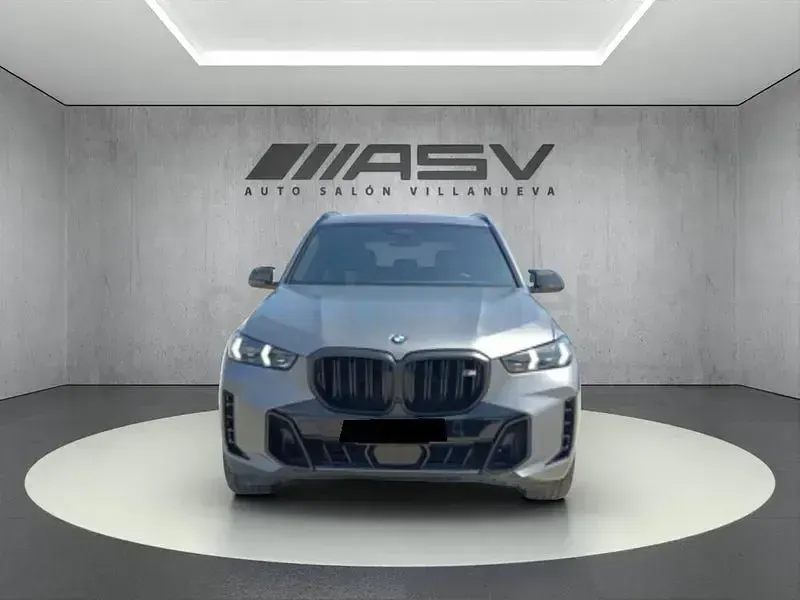Usado BMW X5 M Sport 530 CV (389 kW) 2024 Gris / plata SUV