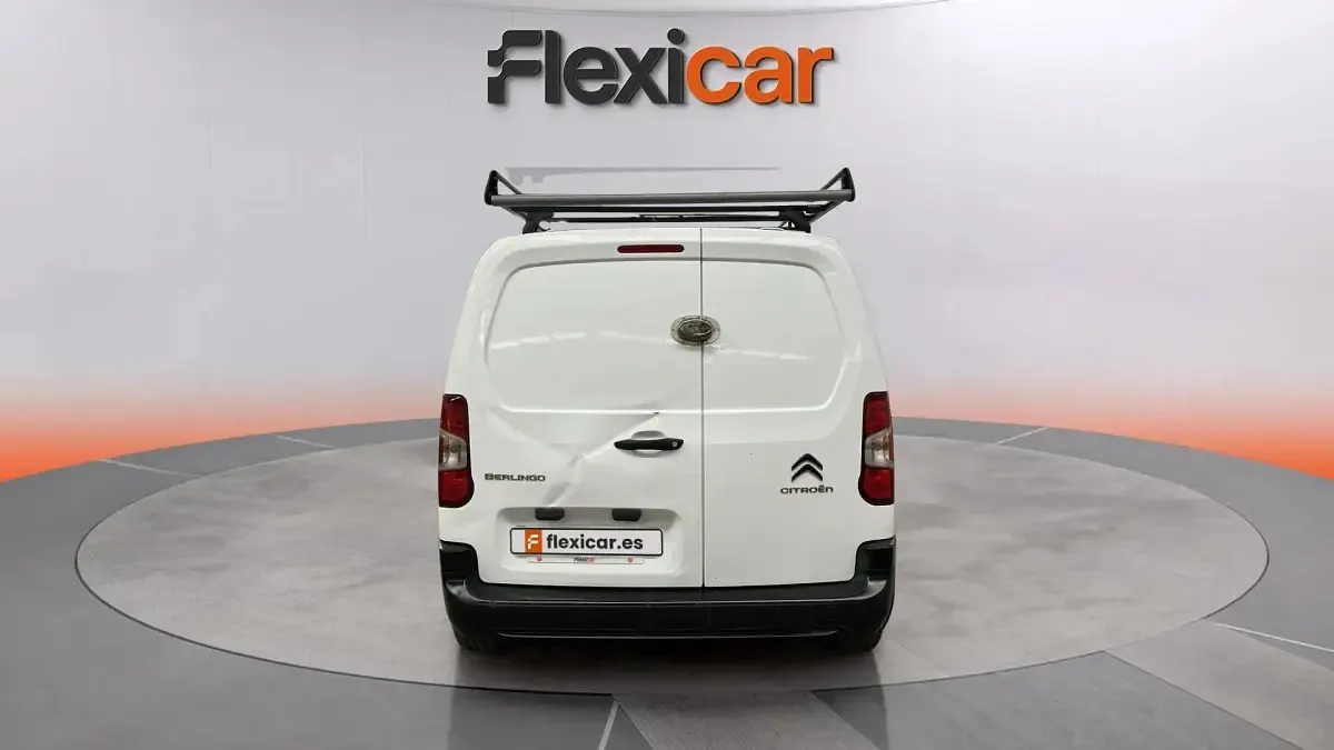 Usado Citroën Berlingo Feel 103 CV (75 kW) 2020 Blanco Monovolumen