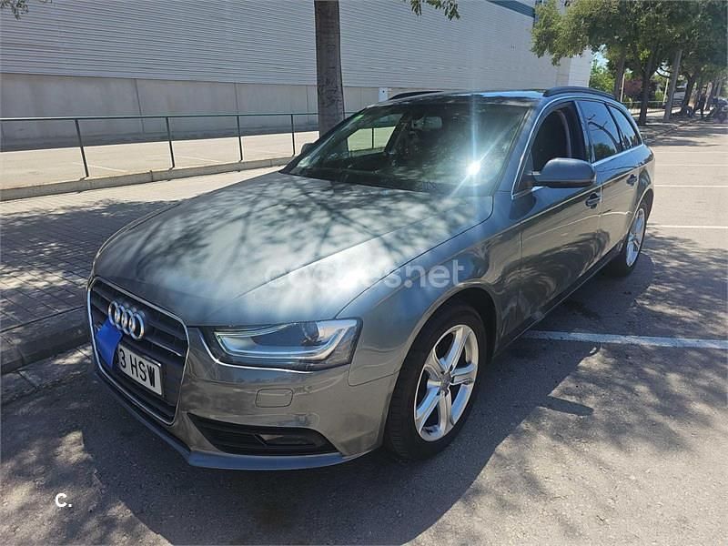 Usado Audi A4 150 CV (110 kW) 2013 Gris / plata Familiar