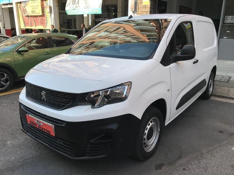 Blanco Usado 2021 Peugeot Partner S Monovolumen | 9900 € (Precio justo) - Imagen 1/4