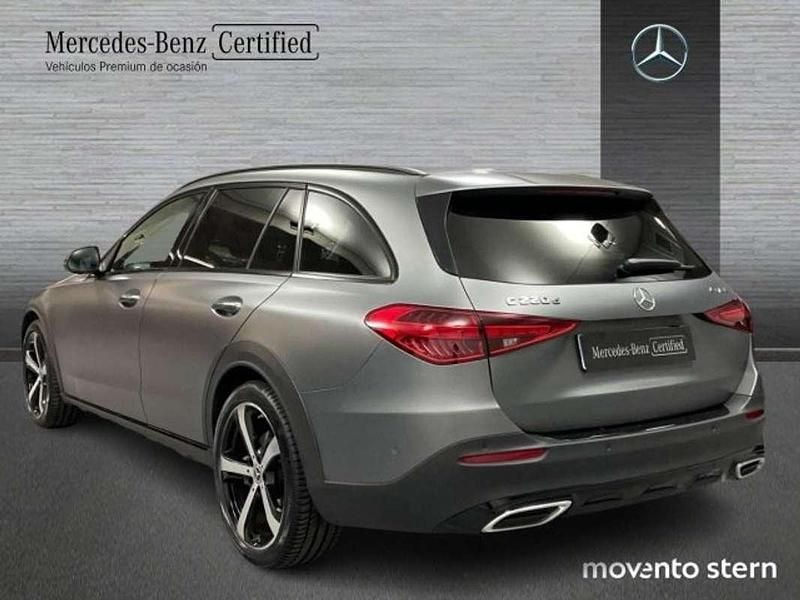 Usado Mercedes E220 All-Terrain 200 CV (147 kW) 2022 Gris Familiar