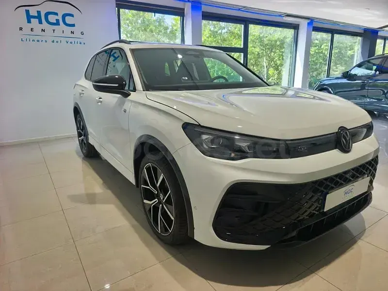 Usado VW Tiguan R-line 150 CV (110 kW) 2026 Blanco SUV