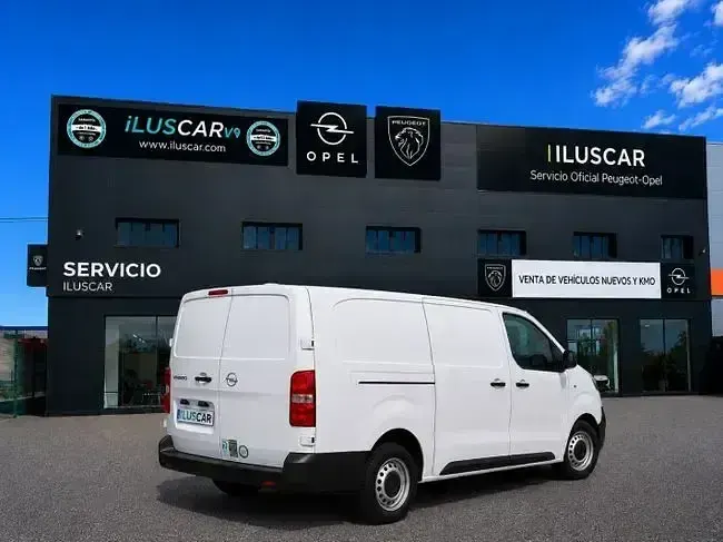 Usado Opel Vivaro 101 CV (74 kW) 2023 Blanco Monovolumen