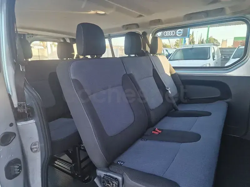 Usado Opel Vivaro-e Combi 145 CV (106 kW) 2019 Gris / plata Monovolumen