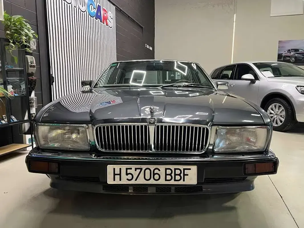 Usado Jaguar XJ 200 CV (147 kW) 1991 Gris Berlina