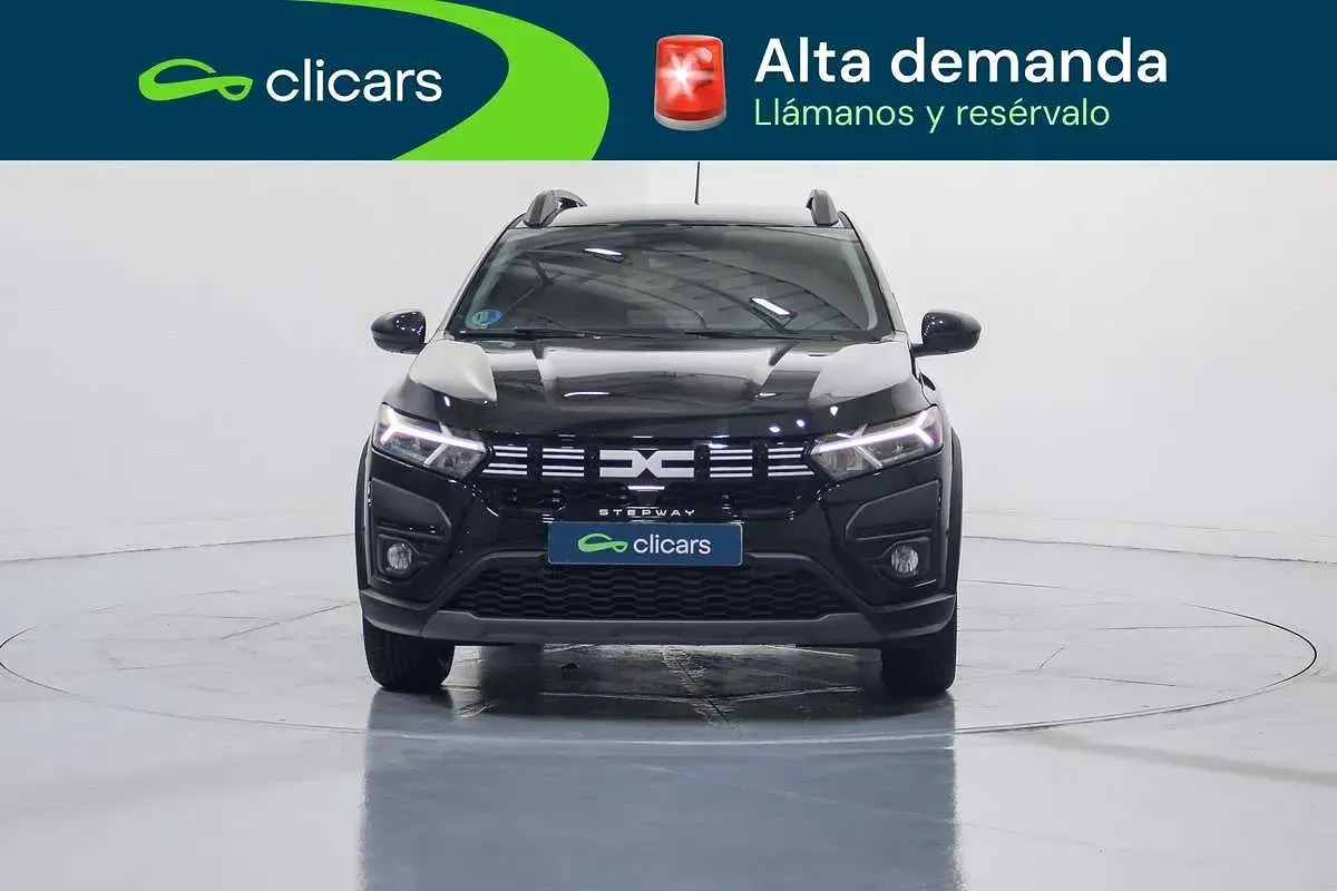 Usado Dacia Sandero Expression 101 CV (74 kW) 2024 Negro Utilitario