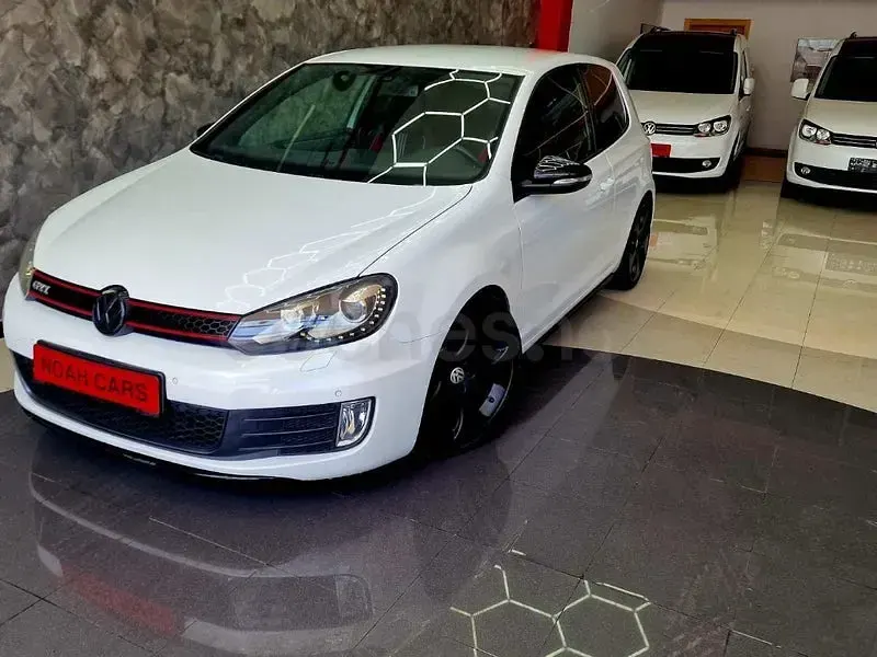 Usado VW Golf VI GTI 210 CV (154 kW) 2011 Blanco Utilitario