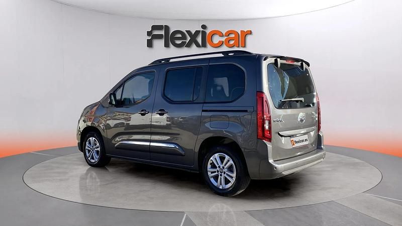 Usado Toyota Proace Verso Advance 131 CV (96 kW) 2023 Gris Familiar