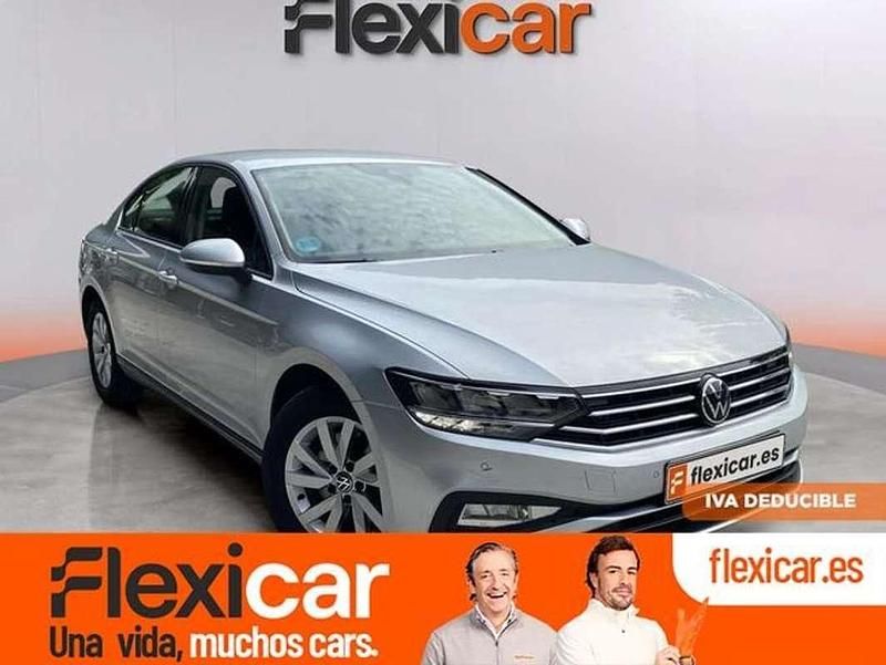 Gris Usado 2021 VW Passat Business Berlina | 18.990 € (Buen precio) - Imagen 1/4