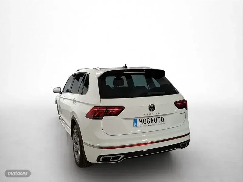 Usado VW Tiguan R-line 150 CV (110 kW) 2023 Blanco SUV