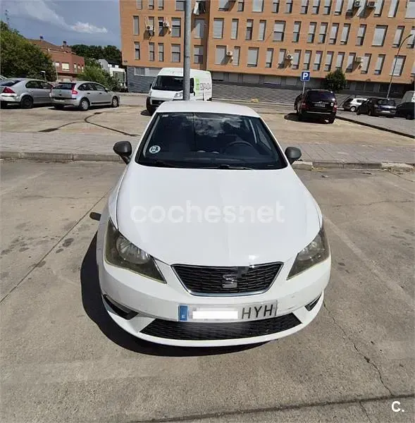 Usado Seat Ibiza I-Tech 90 CV (66 kW) 2014 Blanco Berlina