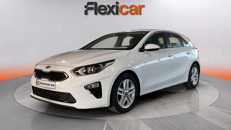 Usado Kia Ceed 101 CV (74 kW) 2024 Blanco Utilitario