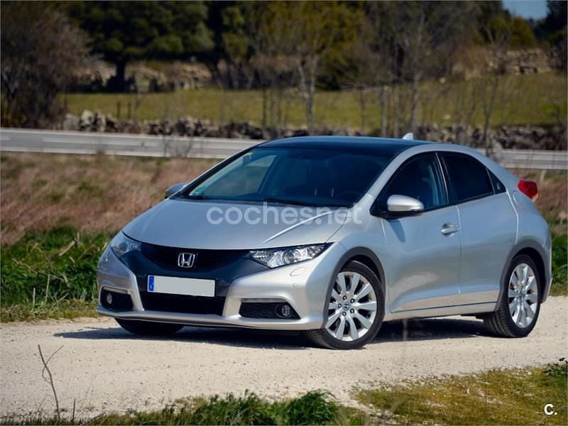 Usado Honda Civic Executive 142 CV (104 kW) 2014 Gris / plata Berlina