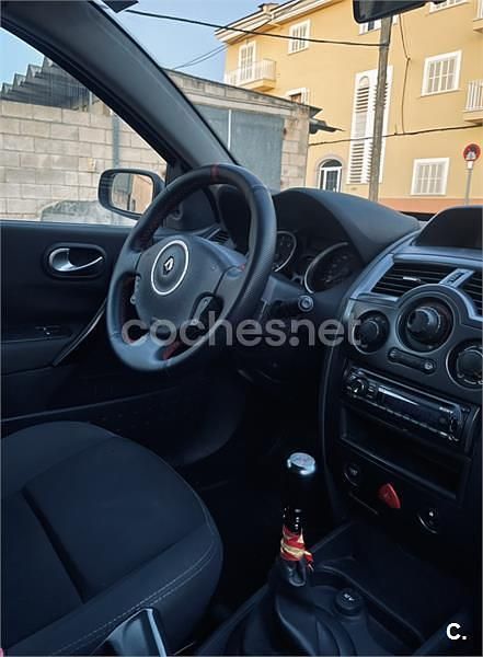 Negro Usado 2008 Renault Mégane III Dynamique Berlina | 4000 € (Precio justo) - Imagen 1/2