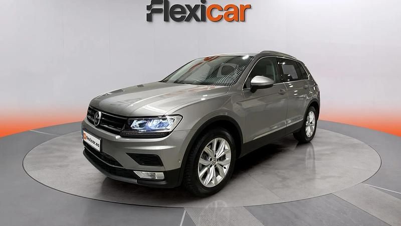 Usado VW Tiguan Advance 150 CV (110 kW) 2017 Gris SUV