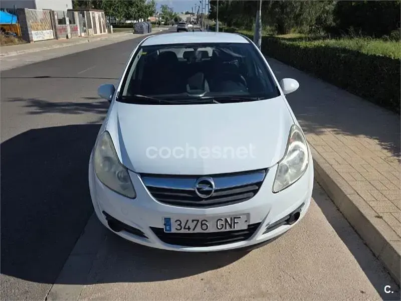 Usado Opel Corsa Cosmo 75 CV (55 kW) 2009 Blanco Utilitario