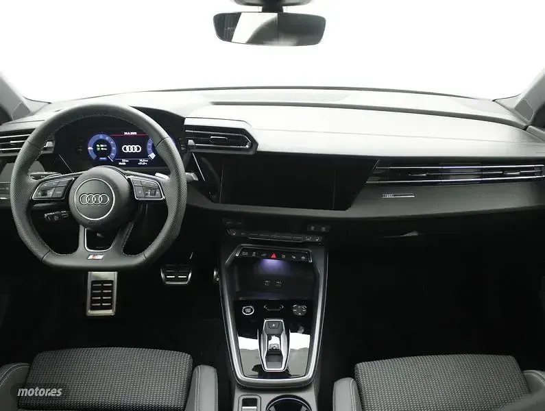 Usado Audi A3 e-tron Sport 204 CV (150 kW) 2025 Blanco Utilitario